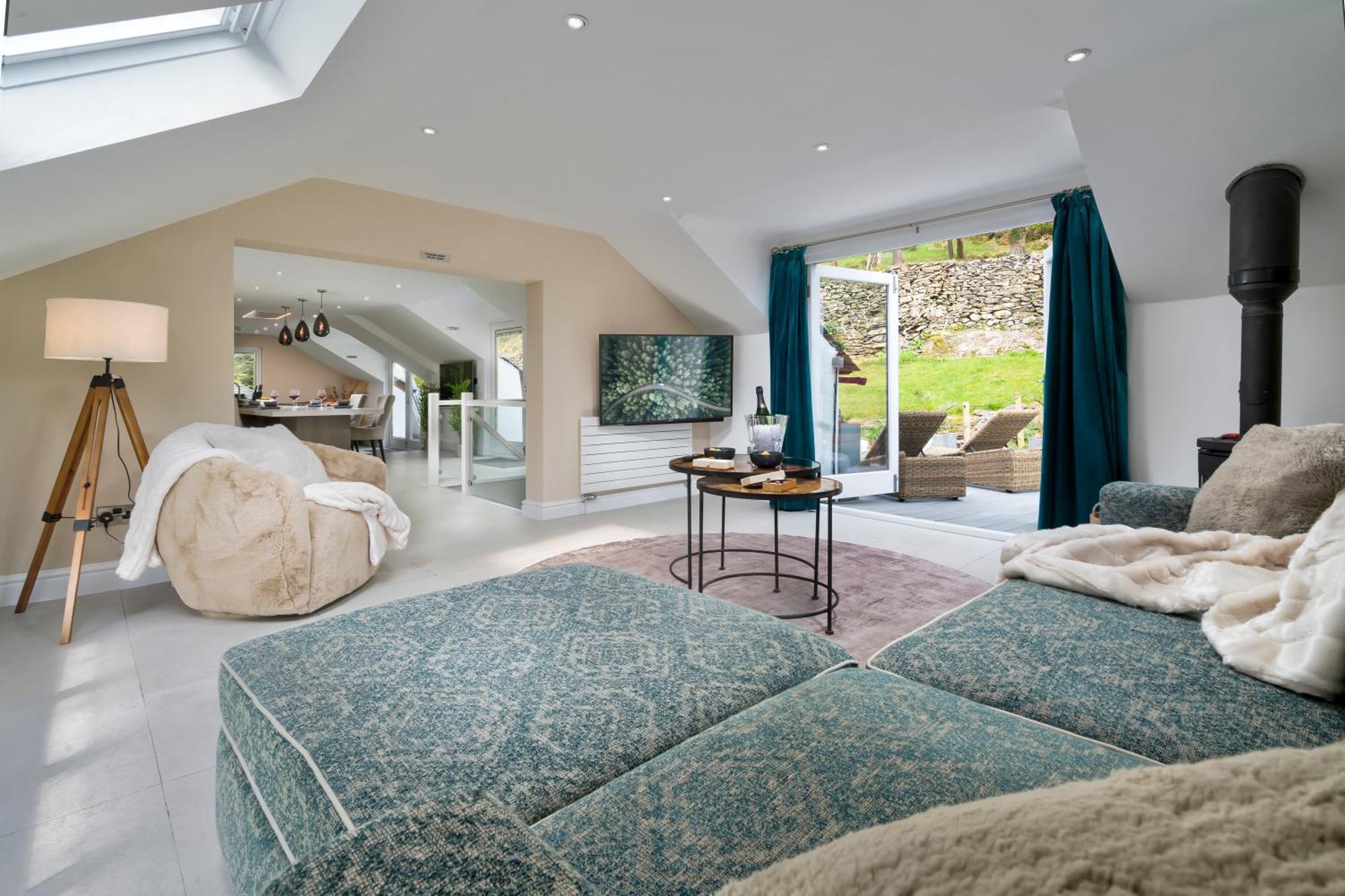 Aphrodites Group - Luxury Hot Tub Suites In Central Lake District! Bowness-on-Windermere Esterno foto