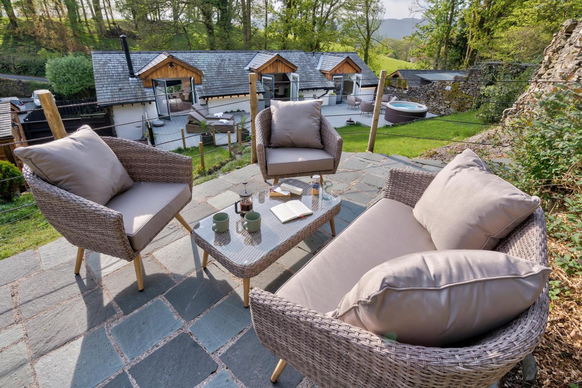 Aphrodites Group - Luxury Hot Tub Suites In Central Lake District! Bowness-on-Windermere Esterno foto