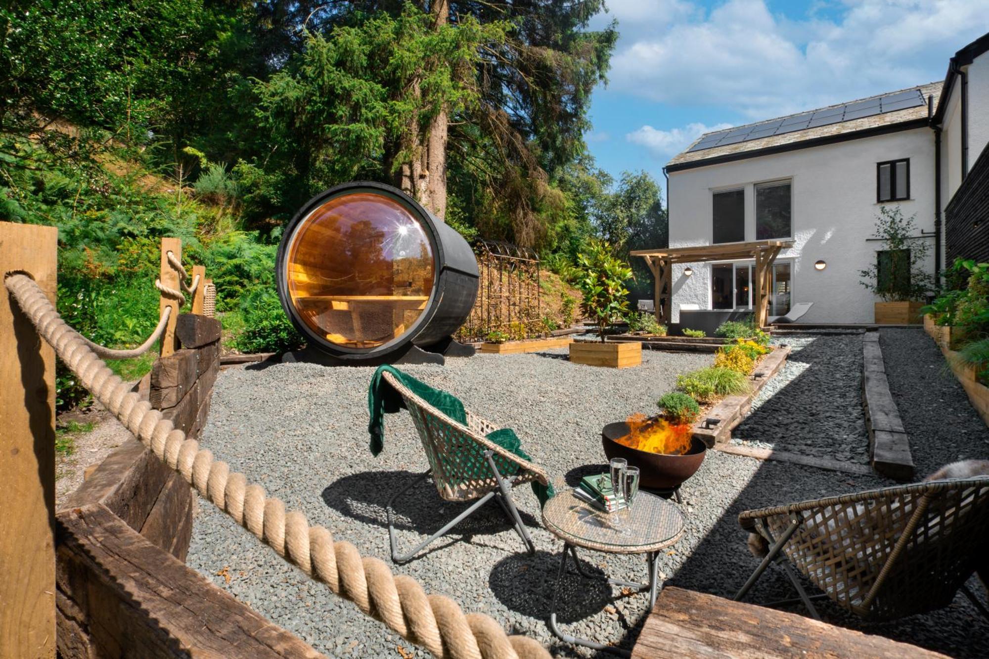 Aphrodites Group - Luxury Hot Tub Suites In Central Lake District! Bowness-on-Windermere Esterno foto