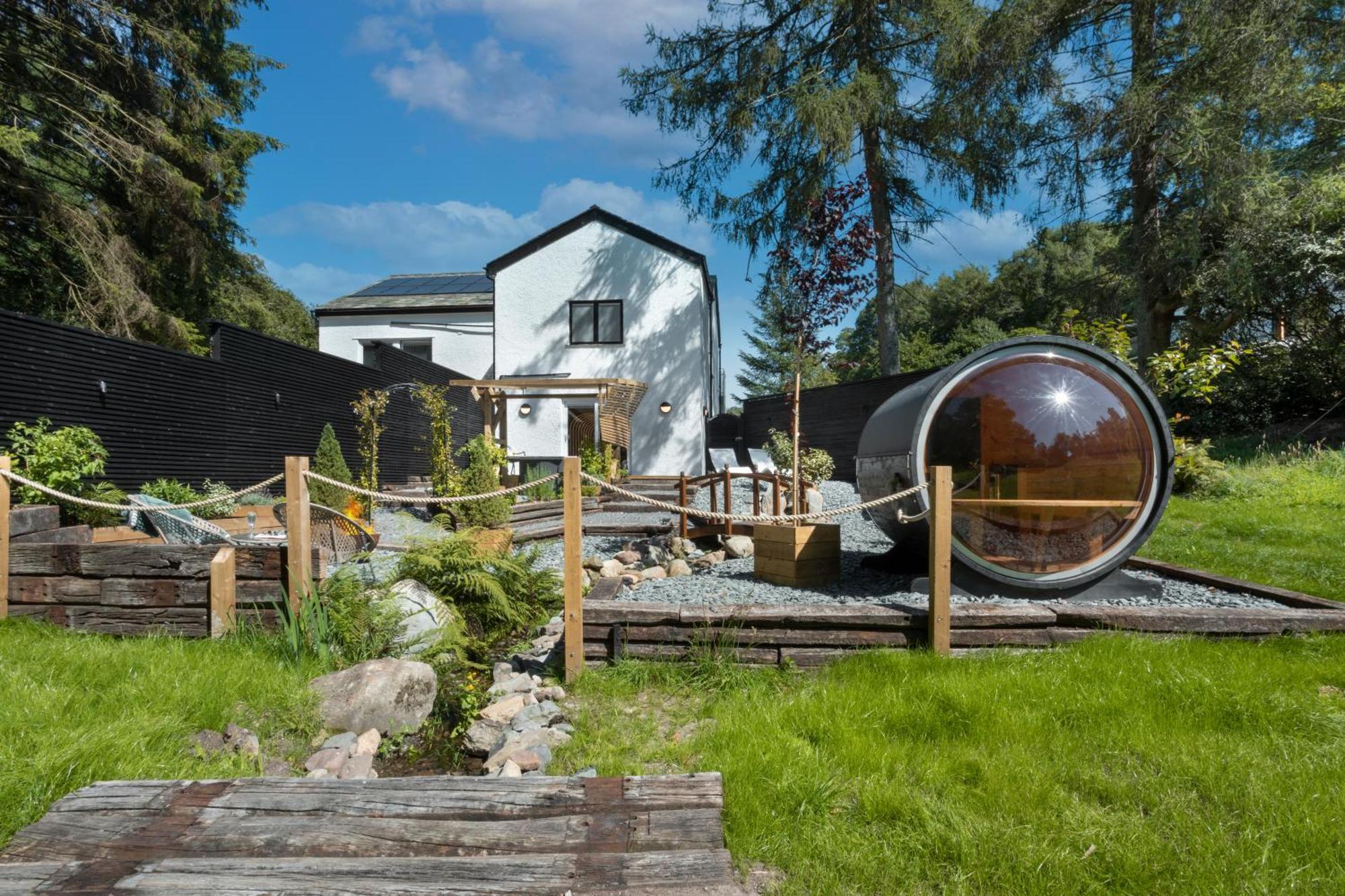 Aphrodites Group - Luxury Hot Tub Suites In Central Lake District! Bowness-on-Windermere Esterno foto