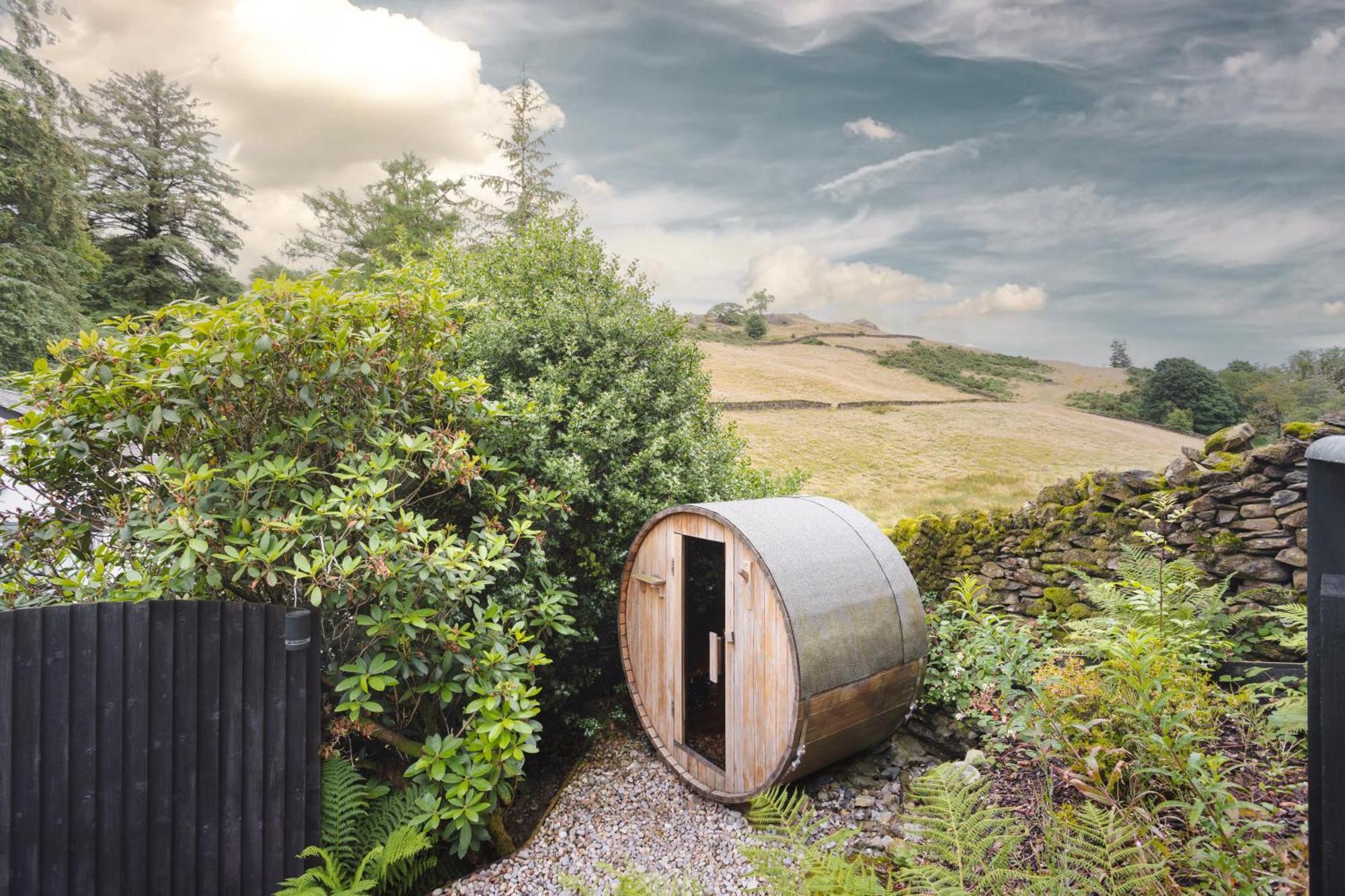Aphrodites Group - Luxury Hot Tub Suites In Central Lake District! Bowness-on-Windermere Esterno foto