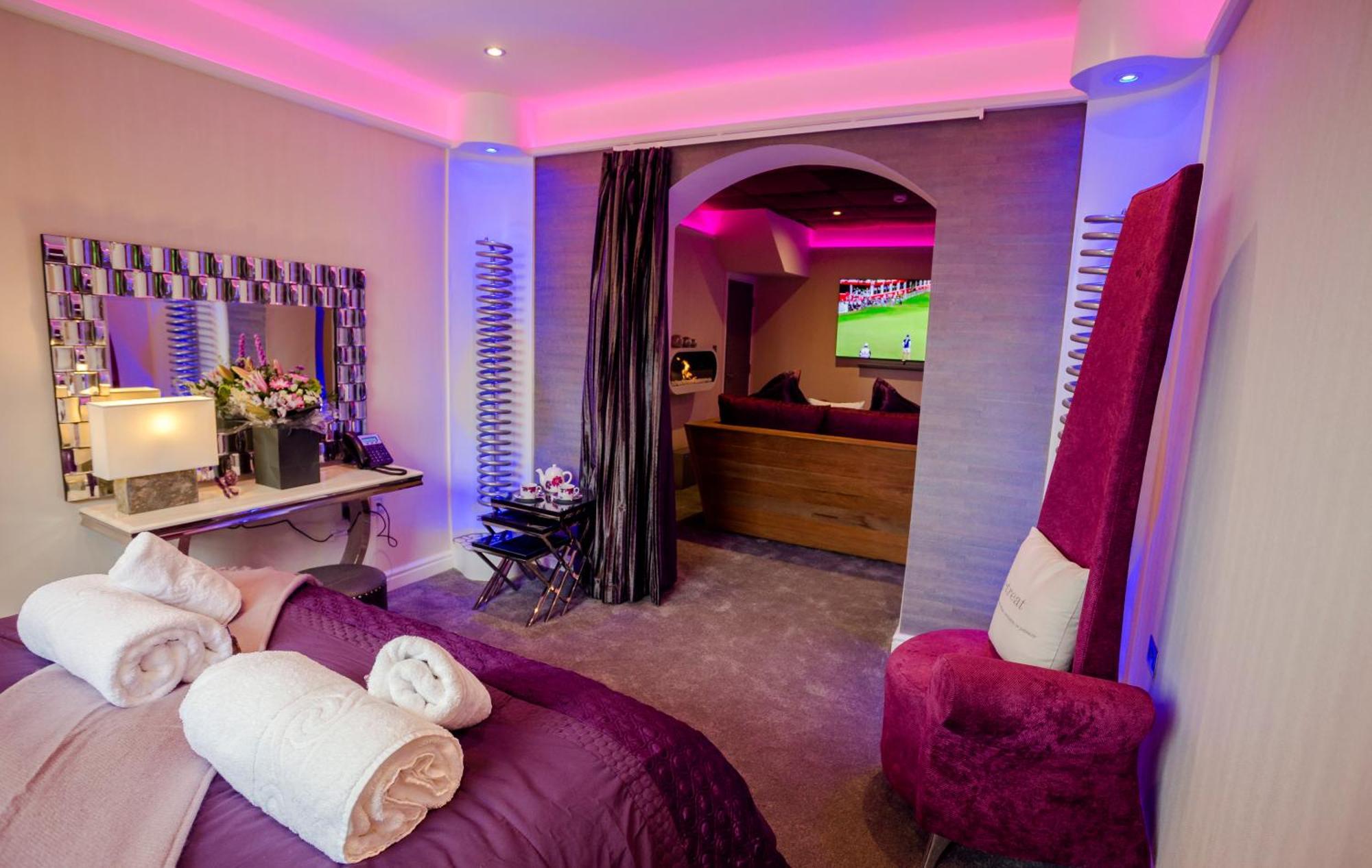Aphrodites Group - Luxury Hot Tub Suites In Central Lake District! Bowness-on-Windermere Esterno foto