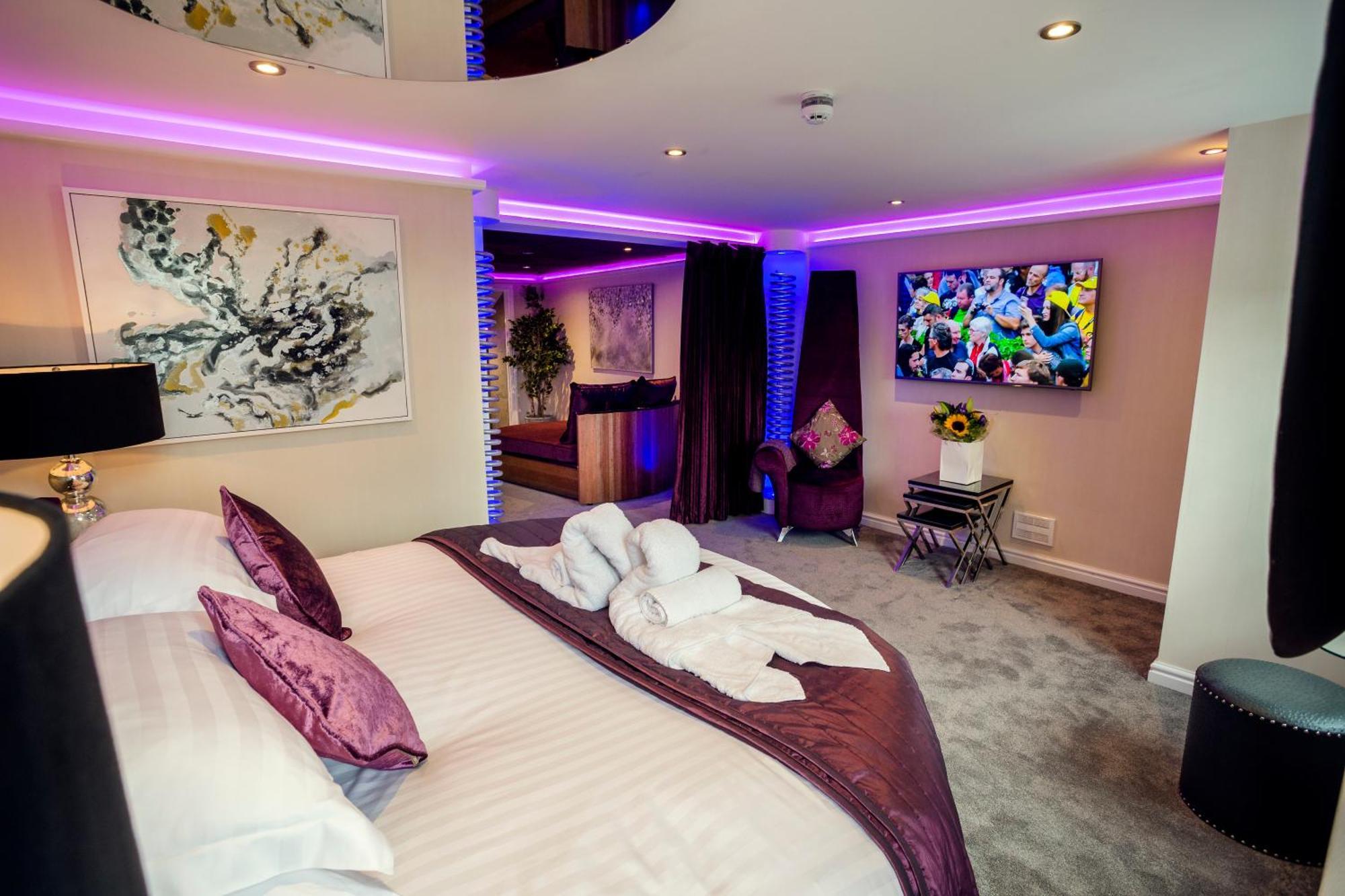 Aphrodites Group - Luxury Hot Tub Suites In Central Lake District! Bowness-on-Windermere Esterno foto