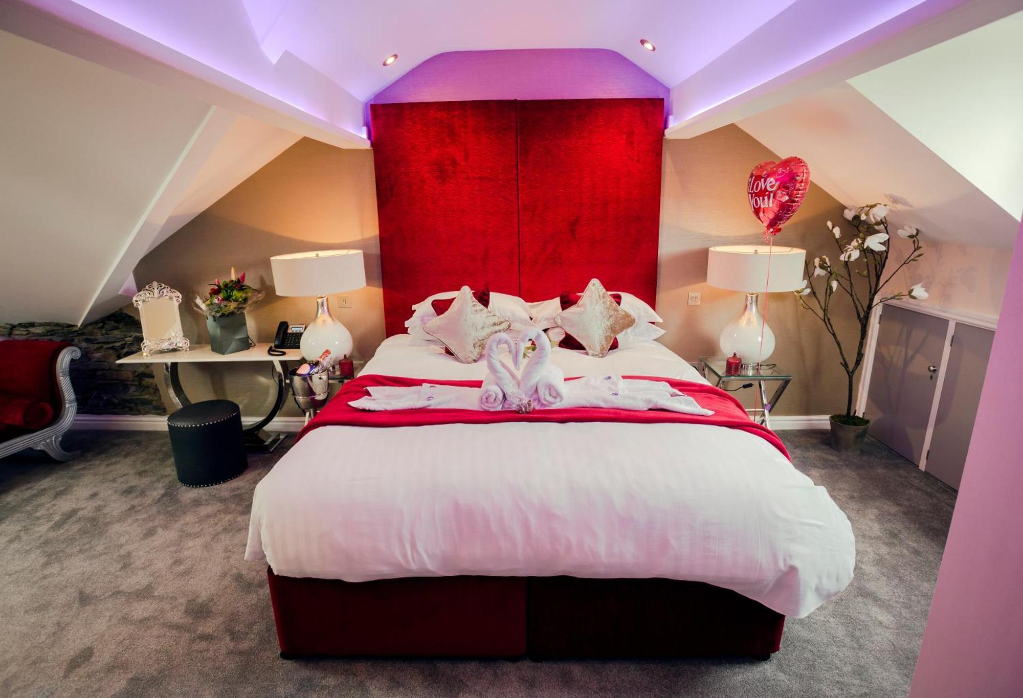 Aphrodites Group - Luxury Hot Tub Suites In Central Lake District! Bowness-on-Windermere Esterno foto