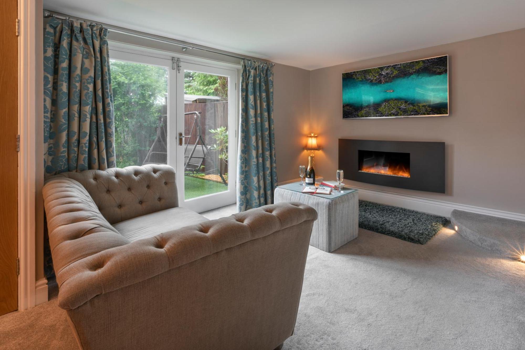 Aphrodites Group - Luxury Hot Tub Suites In Central Lake District! Bowness-on-Windermere Esterno foto
