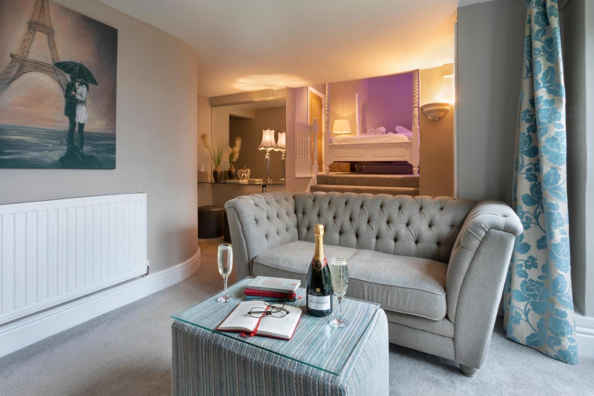 Aphrodites Group - Luxury Hot Tub Suites In Central Lake District! Bowness-on-Windermere Esterno foto